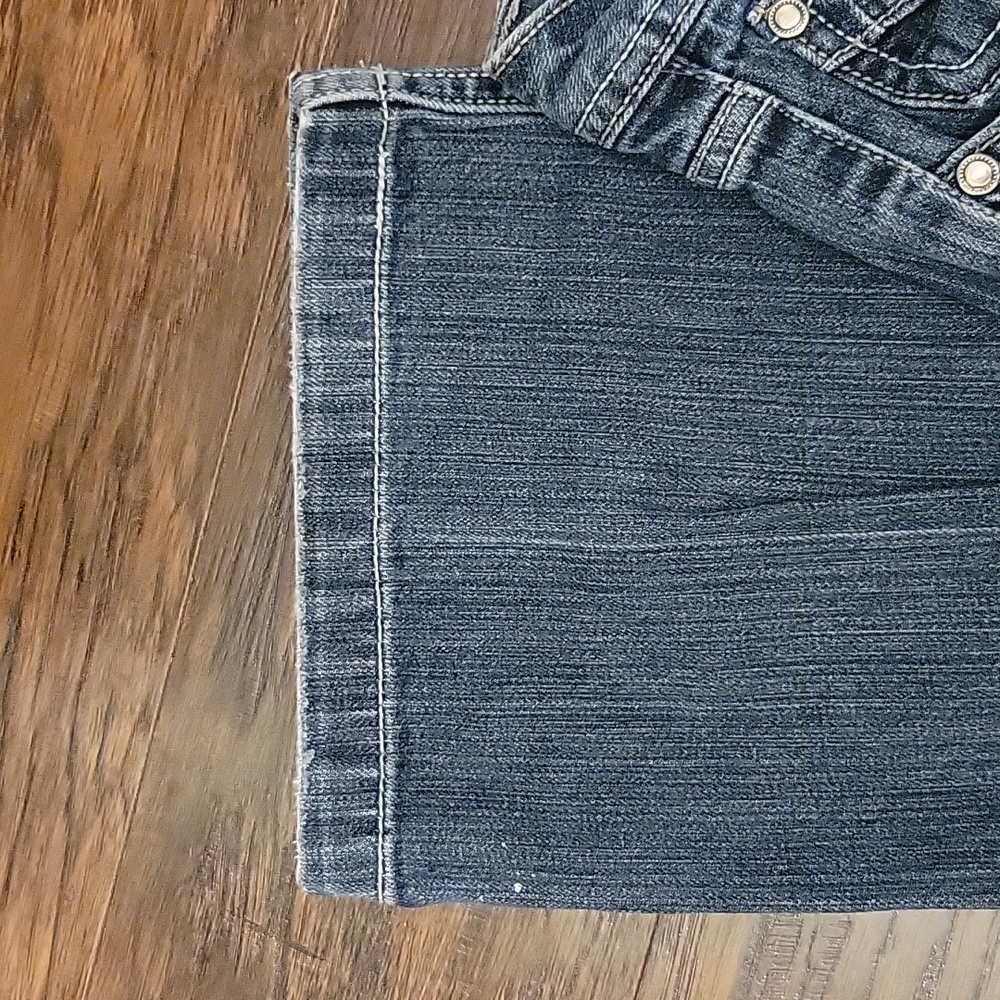 #25 Women's no boundaries jeans - Picture 3 of 8